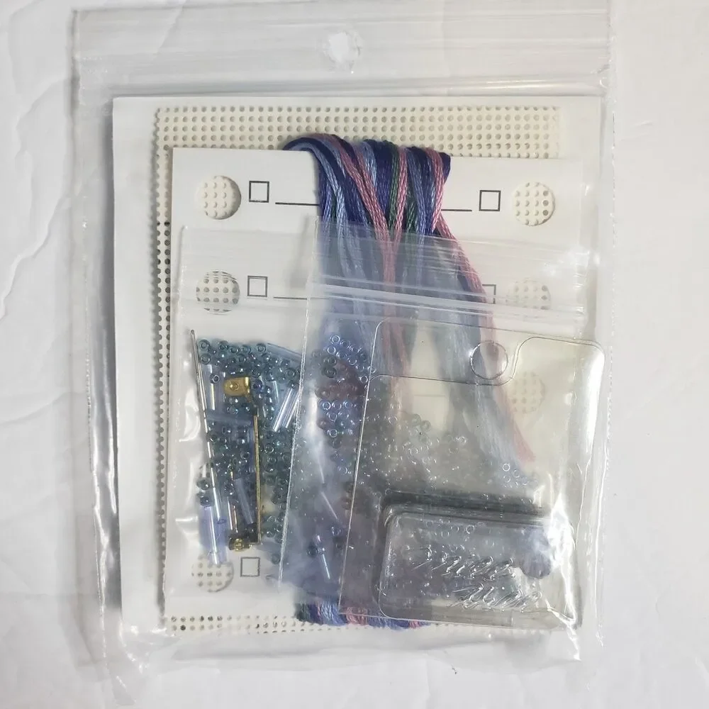 MILL HILL Dragonfly Pin Sapphire Dragonfly Counted Glass Bead Cross Stitch Kit
